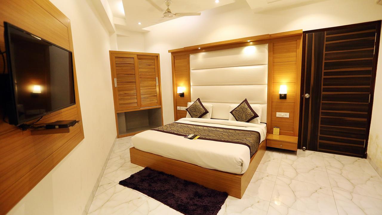 ניו דלהי Hotel Aero Star Near Delhi Airport מראה חיצוני תמונה