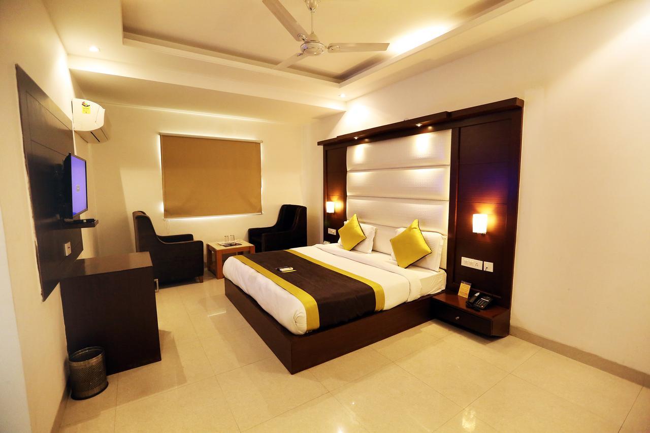 ניו דלהי Hotel Aero Star Near Delhi Airport מראה חיצוני תמונה