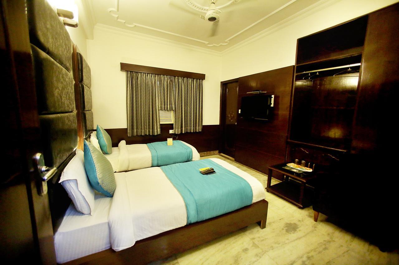 ניו דלהי Hotel Aero Star Near Delhi Airport מראה חיצוני תמונה