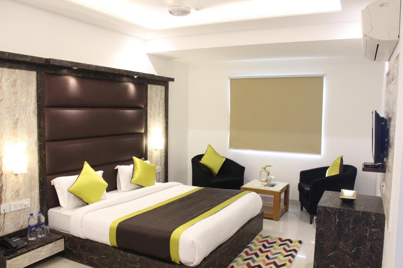 ניו דלהי Hotel Aero Star Near Delhi Airport מראה חיצוני תמונה