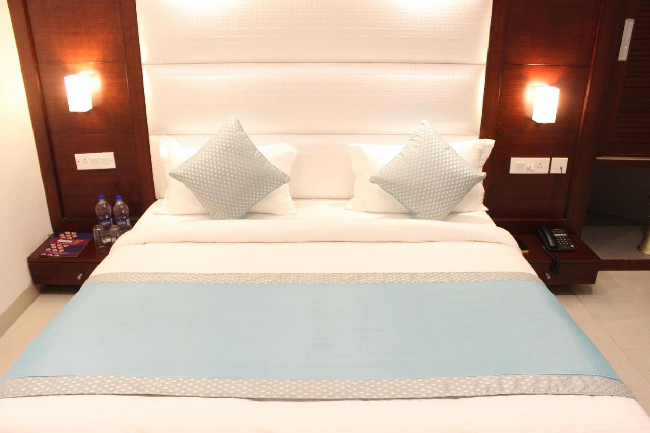 ניו דלהי Hotel Aero Star Near Delhi Airport מראה חיצוני תמונה