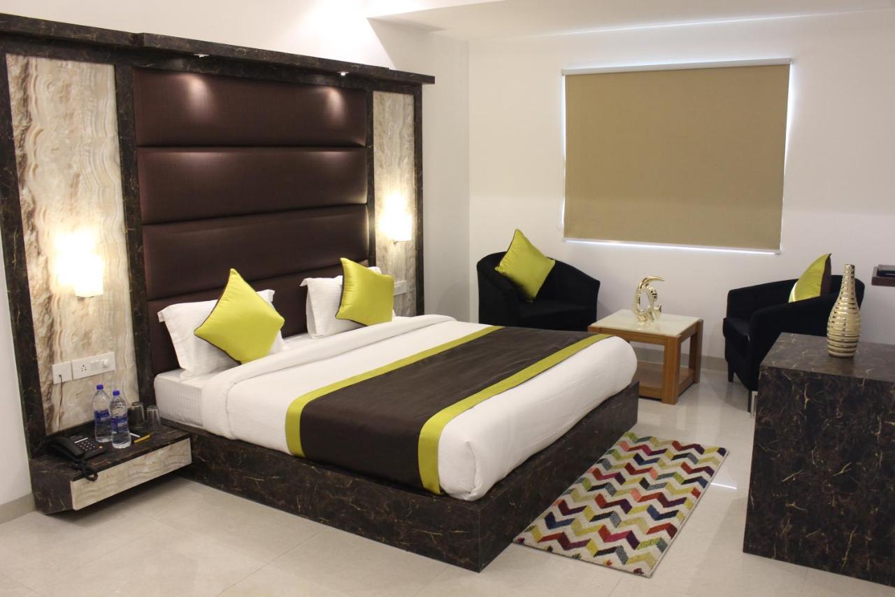 ניו דלהי Hotel Aero Star Near Delhi Airport מראה חיצוני תמונה