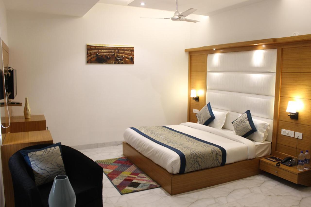 ניו דלהי Hotel Aero Star Near Delhi Airport מראה חיצוני תמונה